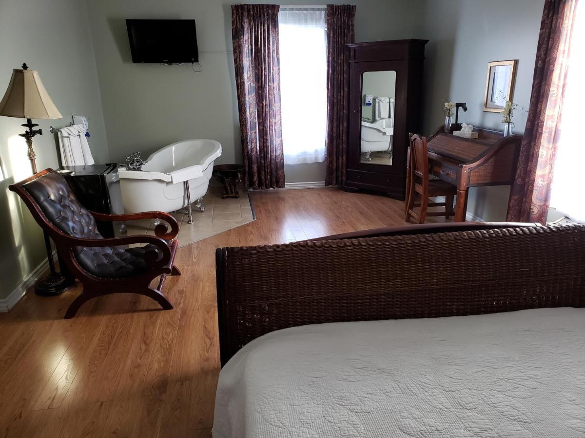 Auberge Le Flores GrandʼMère Eksteriør billede