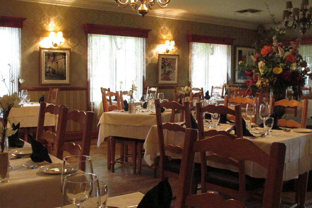 Auberge Le Flores GrandʼMère Eksteriør billede